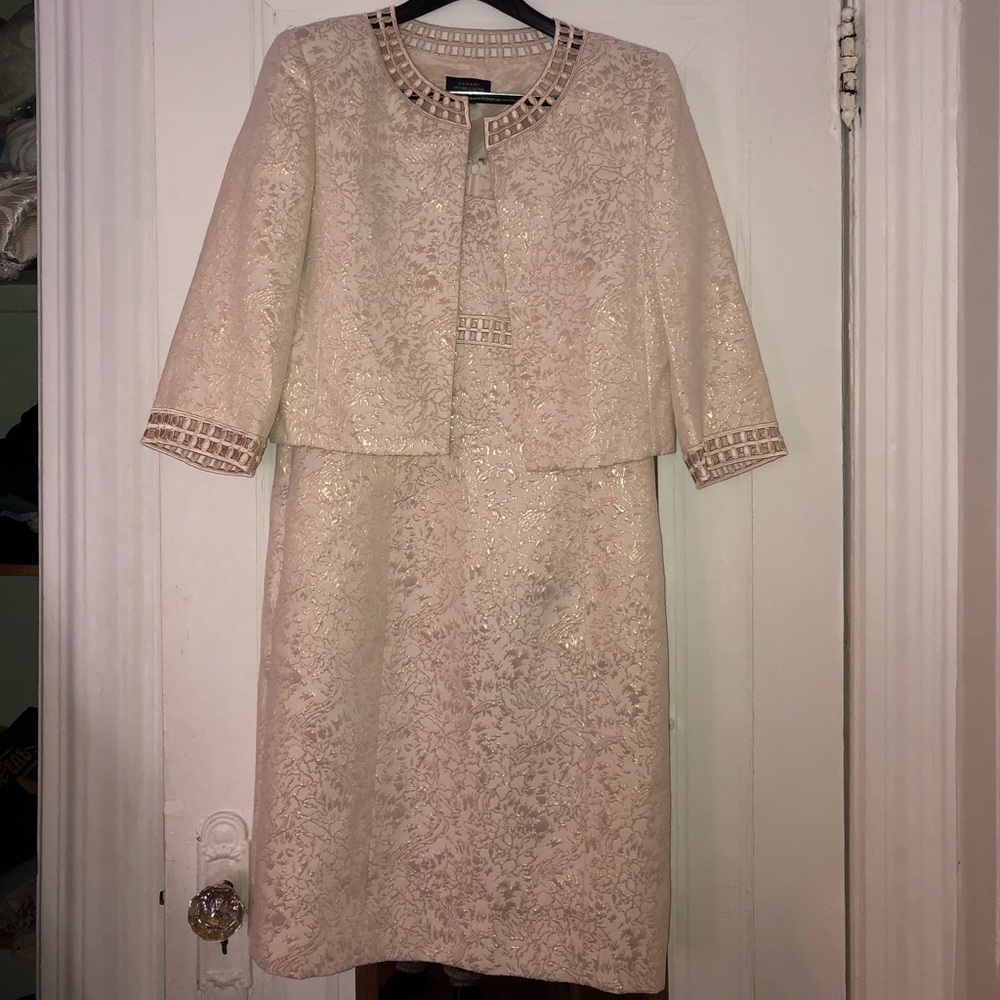 Tahari Women’s Dress & Jacket with Sparkly Pattern